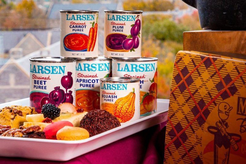 A display of Larsens cans of fruit and vegetables