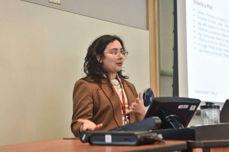 Zainab Shamim, a senior majoring in English literature at Virginia Tech, presents at the recent Meeting of Minds conference. 